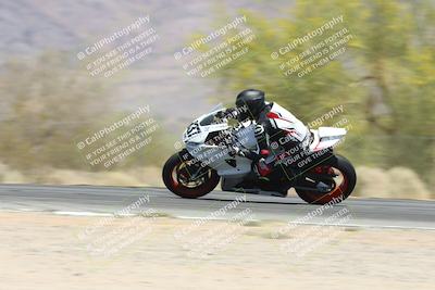 media/Apr-20-2025-CVMA (Sun) [[39090e8767]]/Race 9-Formula LW Twins Shootout/